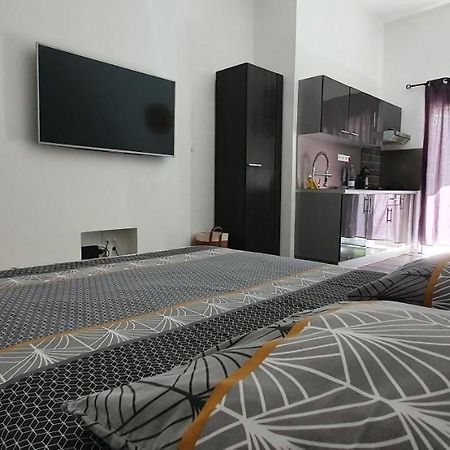 Crea Run Apartment แซ็ง-ปีแยร์ ภายนอก รูปภาพ